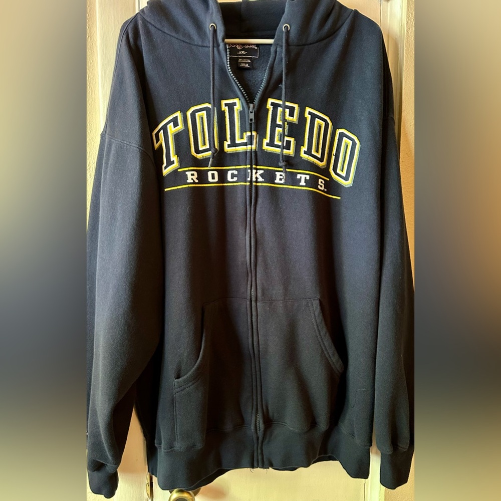 Men’s Toledo Rockets zip up hoodie